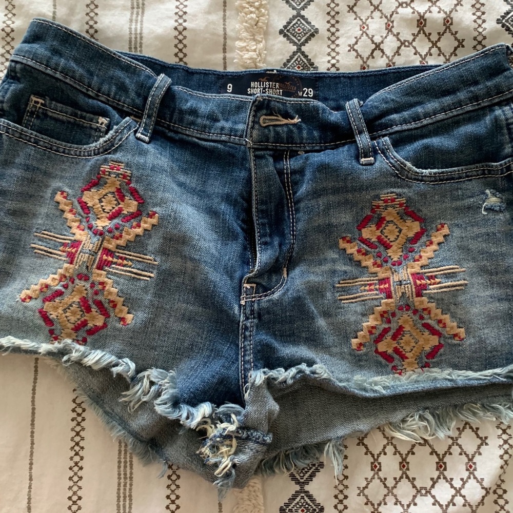 4 for $20! Hollister high rise shorts